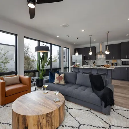 Cowboy Condo - Odyssey - Heart Of Midtown